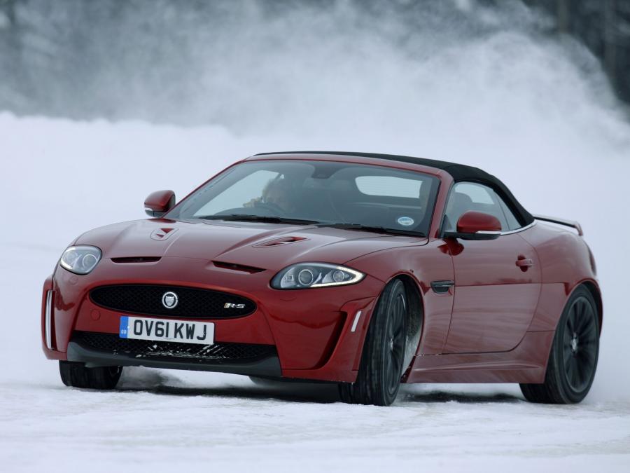  Jaguar XKR-S Convertible 2011 года  (UK) (фото 14 из 16)